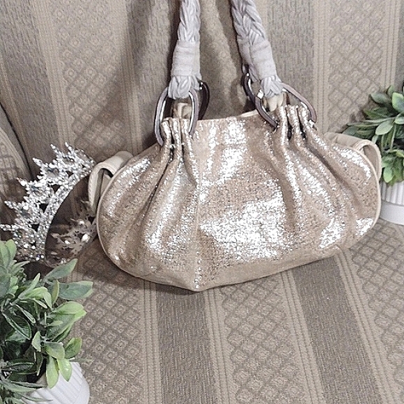 Juicy Couture Y2K Shimmering Linen Shoulder Bag with Wood Charms - Picture 5 of 16